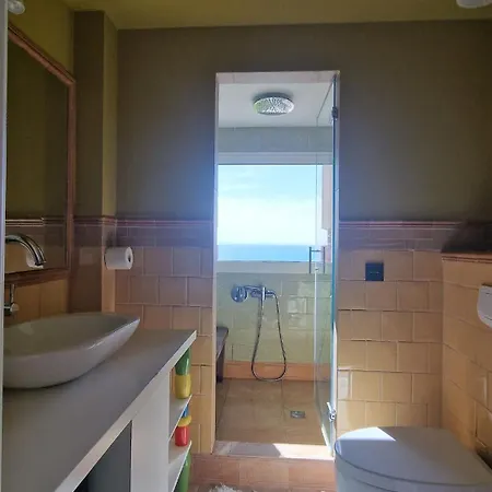 Welcome To Your Own Paradise Apartment *